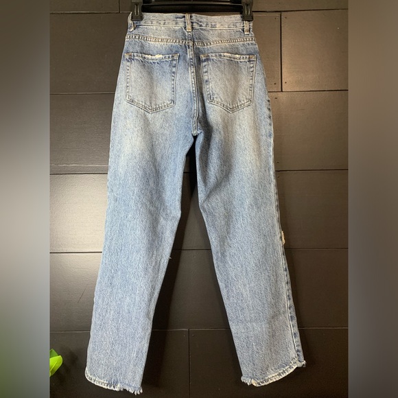 PacSun Women’s Distressed Jeans. Button fly. Size 23. EUC - Picture 4 of 7